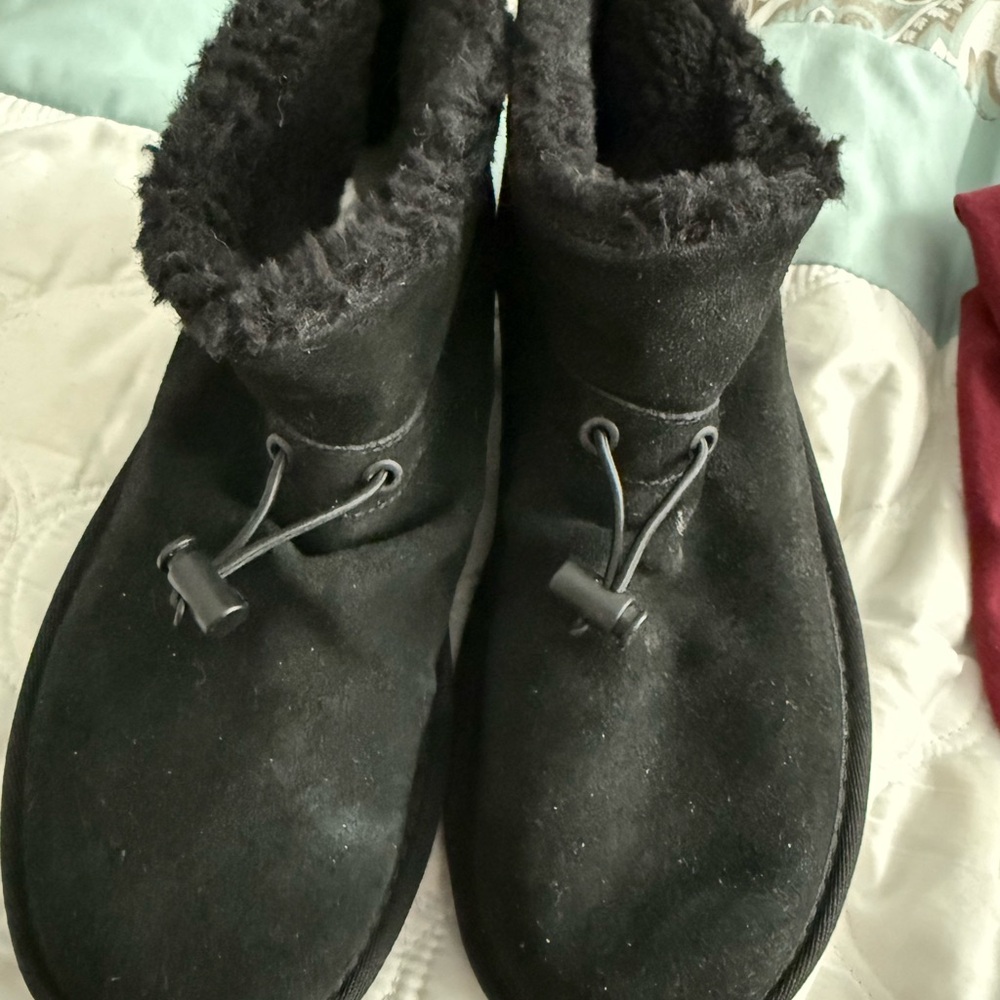 NEW UGG ankle boots